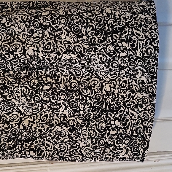 *Women's Plus Size 20 Skirt - Picture 8 of 12